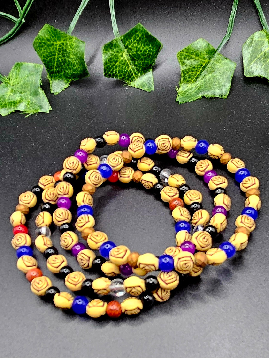 Festive Shells 8mm/6mm Beads 4pcs